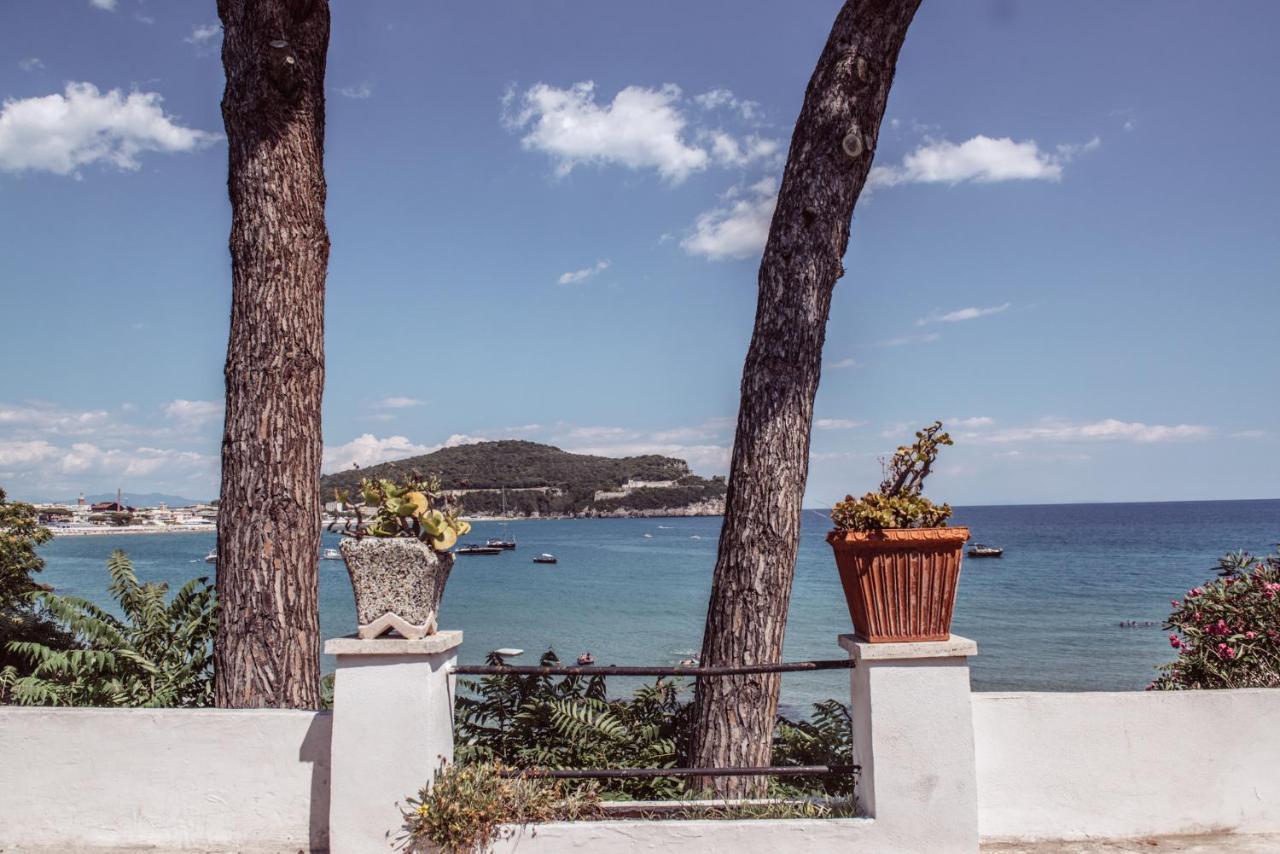 Un Letto A Gaeta - Villa A Fontania Esterno foto