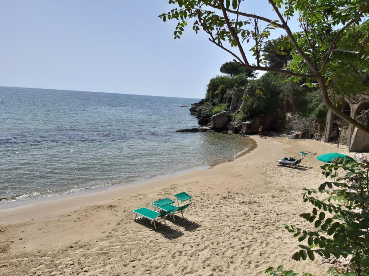 Un Letto A Gaeta - Villa A Fontania Esterno foto